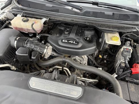 Used 2022 Jeep Grand Wagoneer Series III w/ Rear Seat Video Group 1 image 32