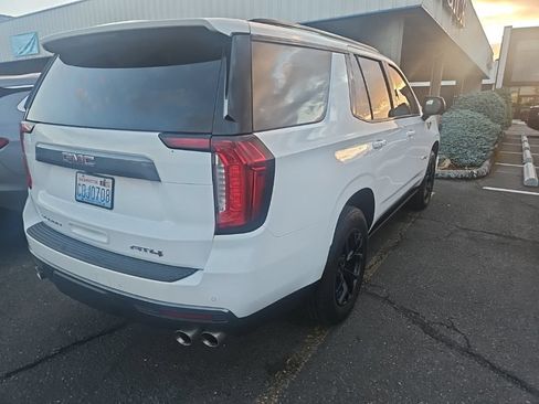 Used 2022 GMC Yukon AT4 AWD/4WD image 3