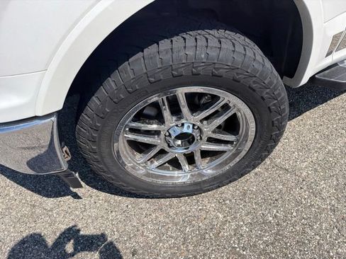 Used 2018 Ford F150 Lariat AWD/4WD image 5