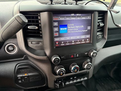 Used 2020 RAM 5500 Tradesman w/ Safety Group image 8