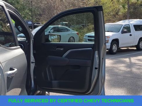 Used 2024 Chevrolet Colorado Z71 w/ Z71 Convenience Package 2 image 43