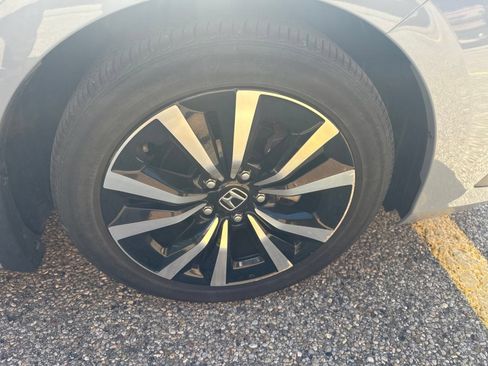 Used 2023 Honda Civic EX image 17