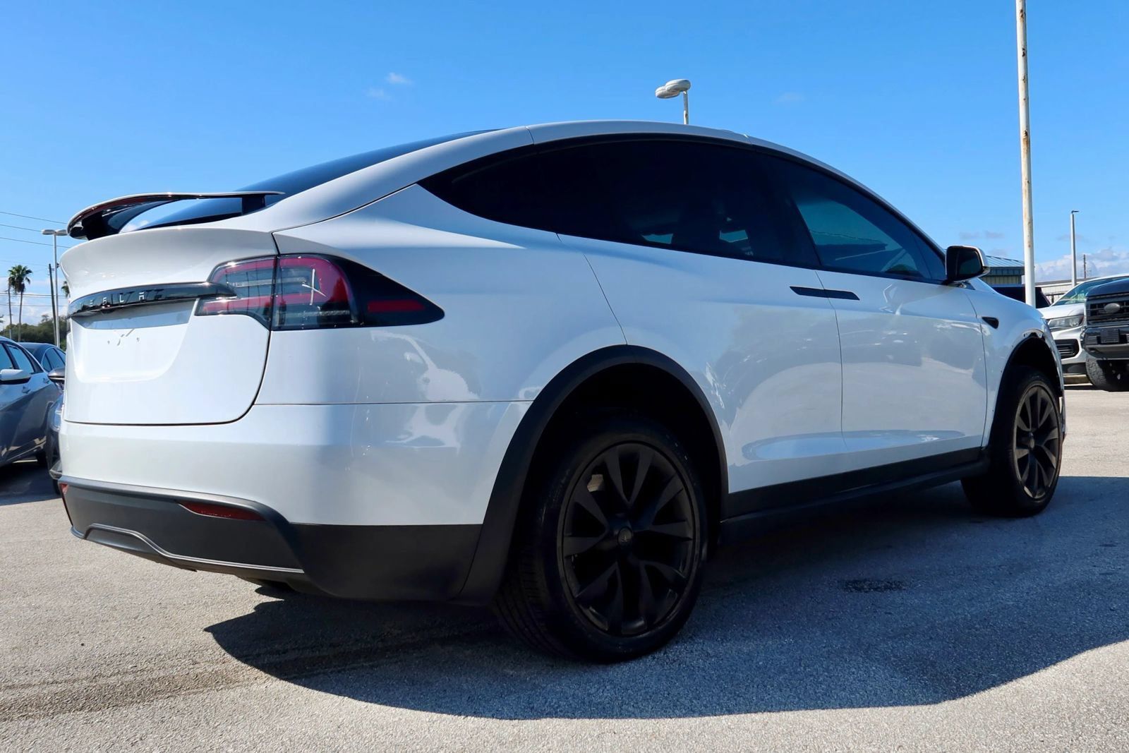 Used 2023 Tesla Model X AWD/4WD image 2