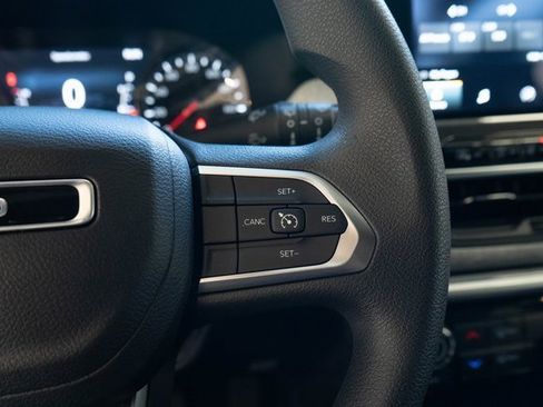 Used 2023 Jeep Compass Sport image 20