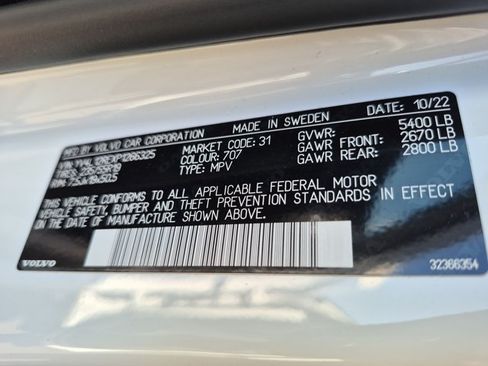 Used 2023 Volvo XC60 B5 Plus AWD/4WD image 23