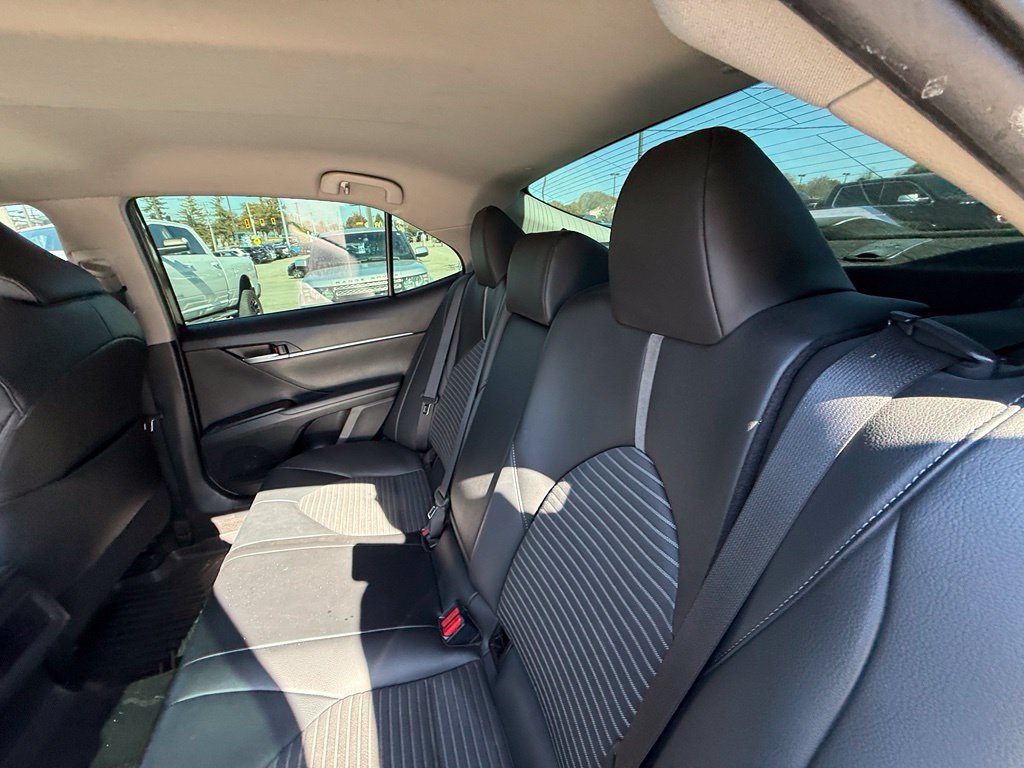 Used 2021 Toyota Camry SE FWD image 25