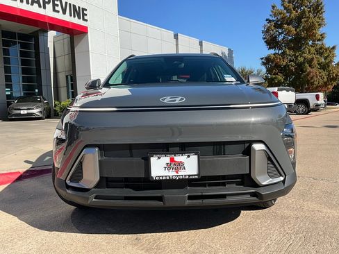 Used 2025 Hyundai Kona SEL image 4