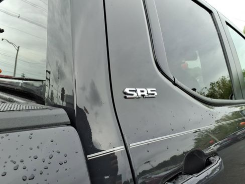 Certified 2025 Toyota Tacoma SR5 AWD/4WD image 9