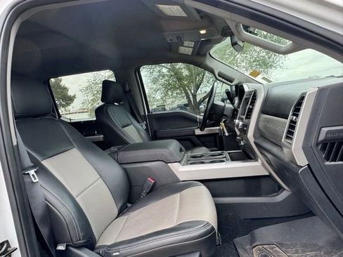 Used 2020 Ford F350 Lariat image 12