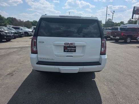 Used 2018 GMC Yukon XL SLT w/ HD Trailering Package RWD image 3