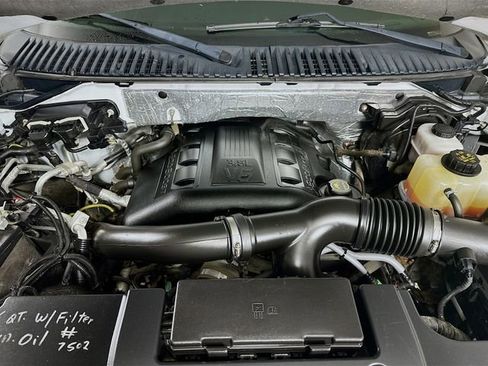 Used 2015 Ford Expedition XL image 27