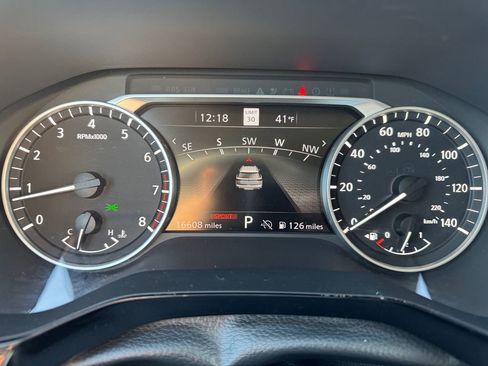 Used 2023 Nissan Pathfinder SL image 32