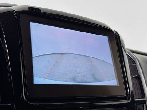 Used 2019 Chevrolet Traverse LT image 14