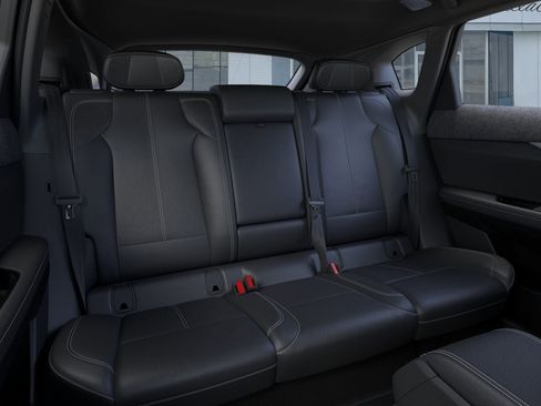 New 2026 Cadillac Optiq Luxury 1 image 17