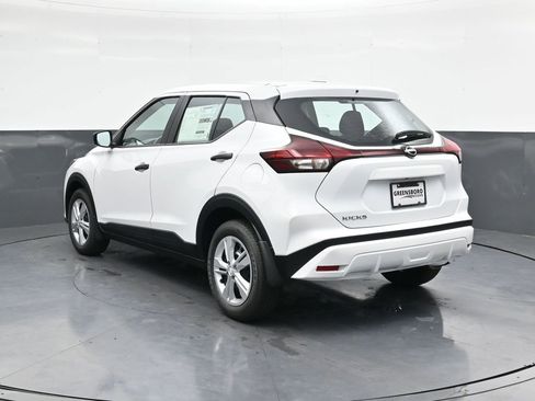 Certified 2025 Nissan Kicks Play S FWD image 8