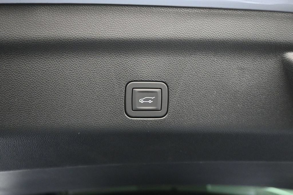 New 2026 Chevrolet Tahoe High Country AWD/4WD image 38