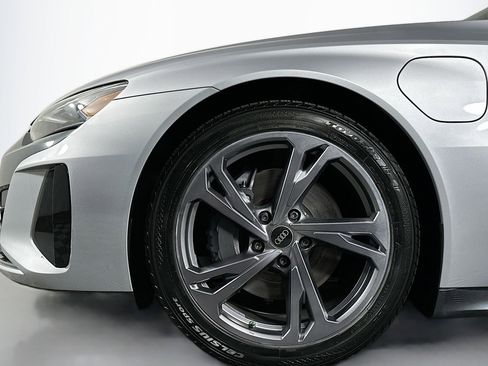 Used 2022 Audi e-tron GT Premium Plus image 12