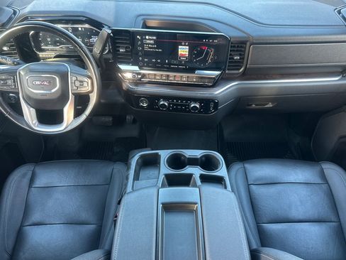Used 2023 GMC Sierra 1500 SLT w/ X31 Off-Road Package image 15