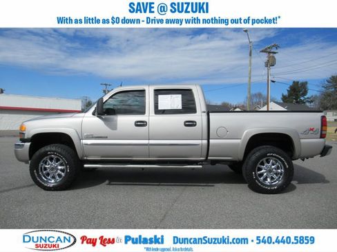 Used 2005 GMC Sierra 2500 SLT w/ Heavy-Duty Power Package image 4