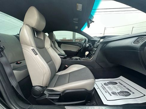 Used 2013 Hyundai Genesis 2.0T image 12
