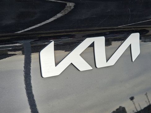 Used 2024 Kia Sportage LX image 15