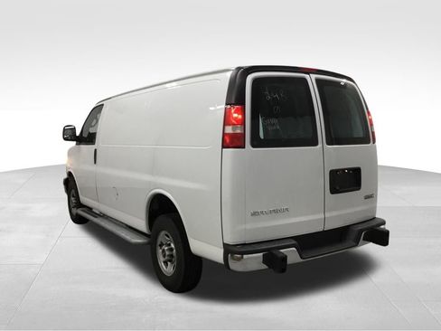 Used 2023 GMC Savana 2500 w/ Driver Convenience Package image 12