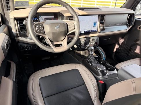 Used 2022 Ford Bronco Wildtrak AWD/4WD image 11