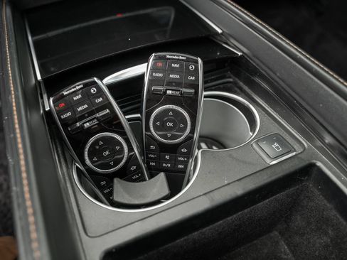 Used 2019 Mercedes-Benz Maybach S 560 4MATIC image 12