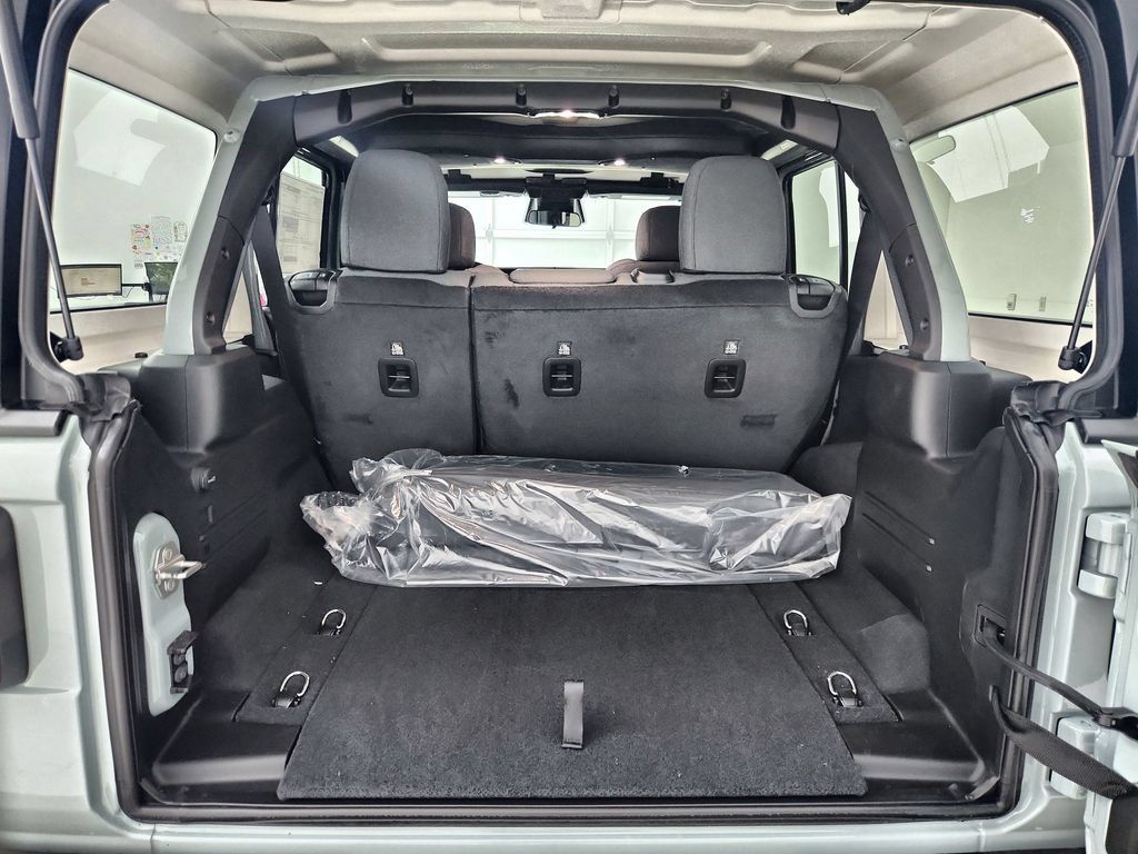 New 2026 Jeep Wrangler Unlimited Sport AWD/4WD image 31