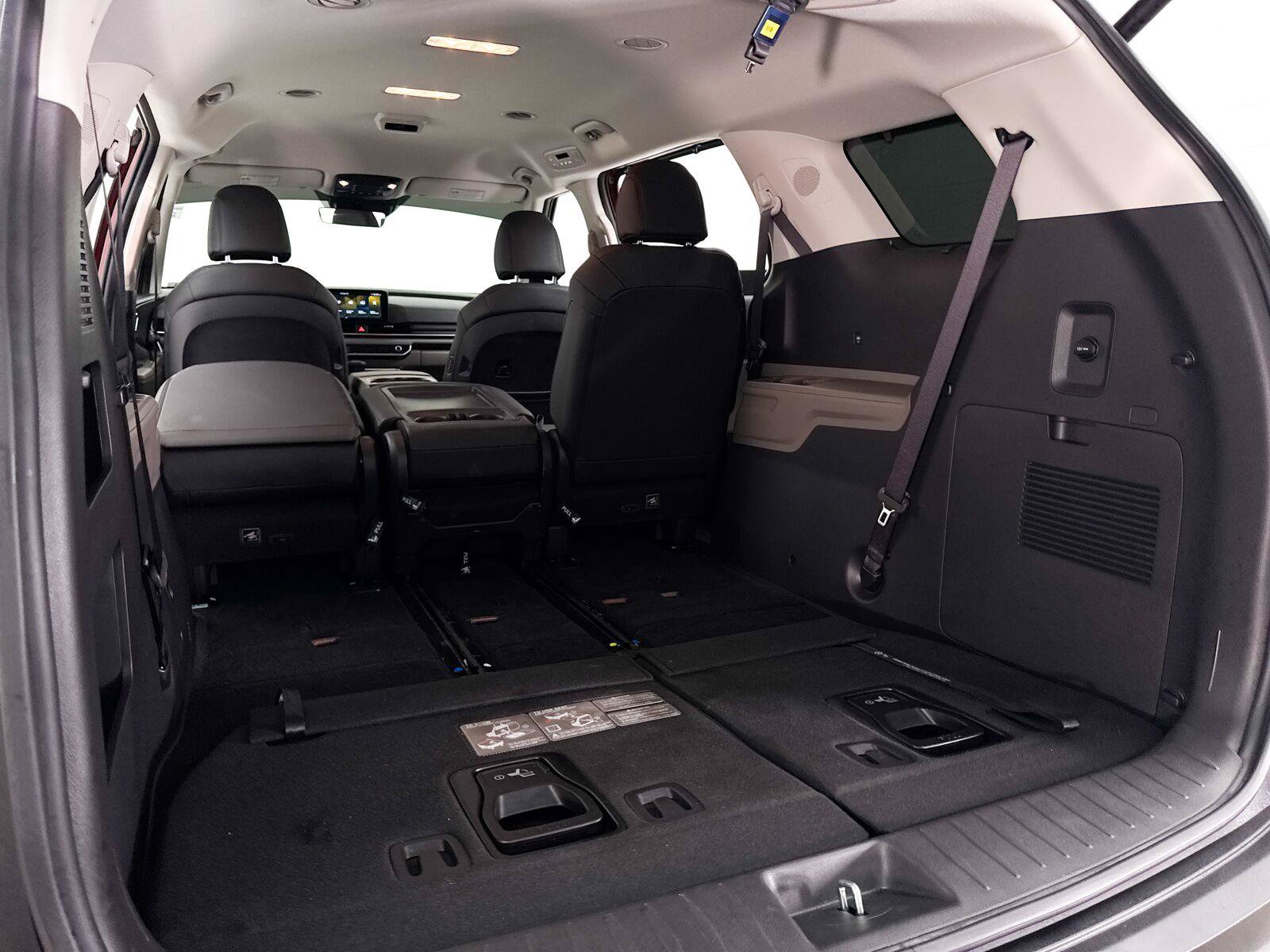 Certified 2026 Kia Carnival EX FWD image 34