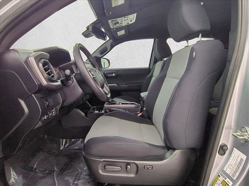 Used 2021 Toyota Tacoma TRD Off-Road AWD/4WD image 16