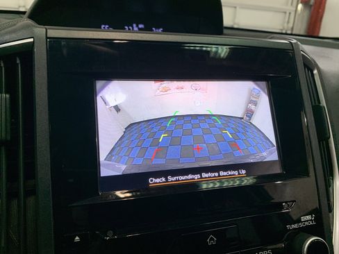 Used 2019 Subaru Crosstrek 2.0i Premium w/ Eyesight System image 18