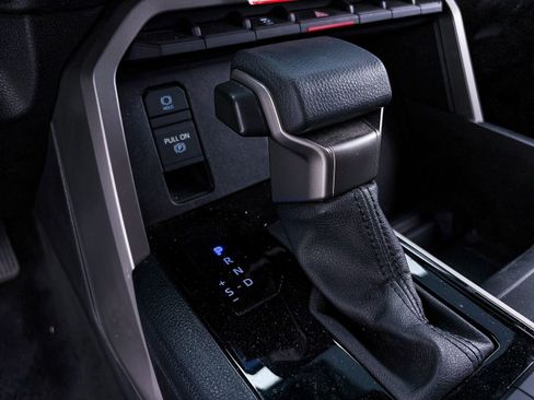 Used 2025 Toyota Tundra SR5 AWD/4WD image 22