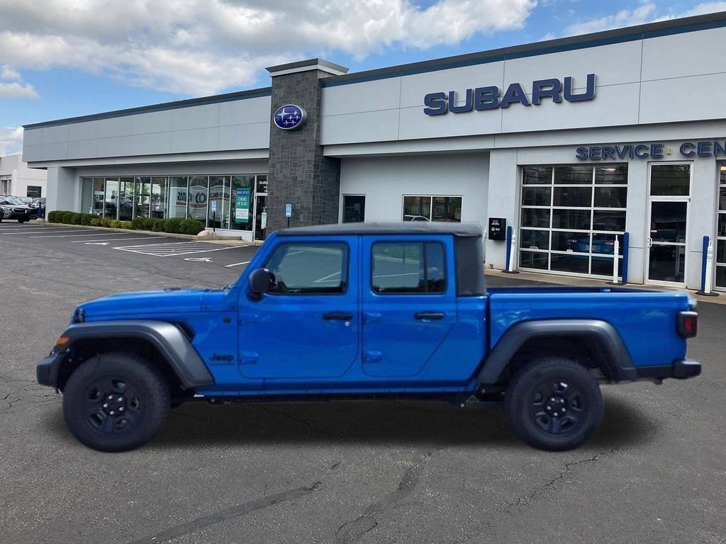 Used 2022 Jeep Gladiator Sport w/ Trailer Tow Package AWD/4WD image 3