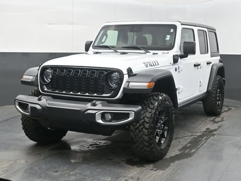 Used 2024 Jeep Wrangler Unlimited AWD/4WD image 4