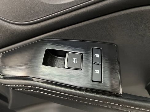 Used 2026 Nissan Rogue SL AWD/4WD image 31