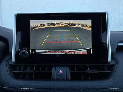 Used 2025 Toyota RAV4 LE image 28