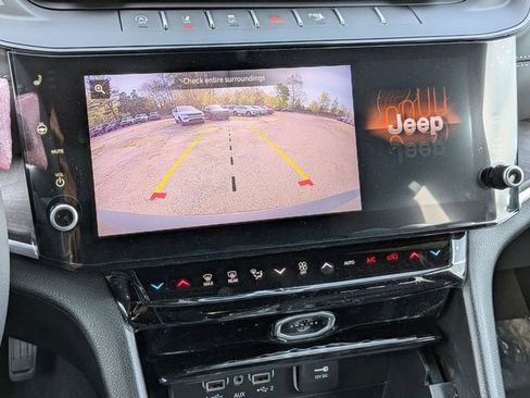 New 2026 Jeep Grand Cherokee L Limited AWD/4WD image 25