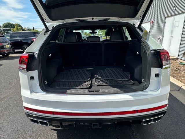Used 2024 Volkswagen Atlas Cross Sport SEL Premium R-Line AWD/4WD image 17