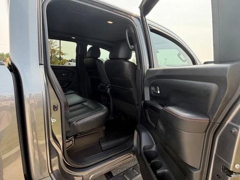 Used 2023 Nissan Titan PRO-4X w/ Pro-4x Convenience Package AWD/4WD image 47