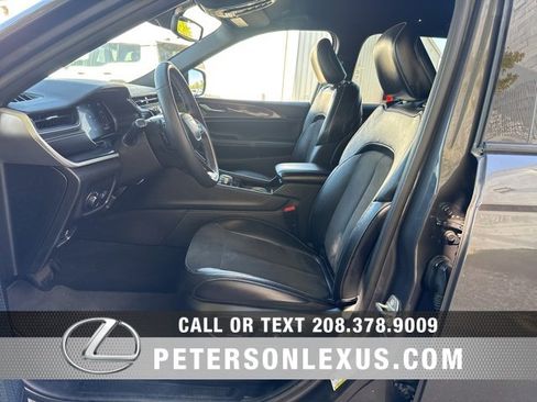 Used 2023 Jeep Grand Cherokee L Altitude image 21