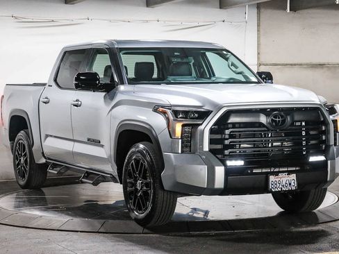 Used 2024 Toyota Tundra Limited AWD/4WD image 3