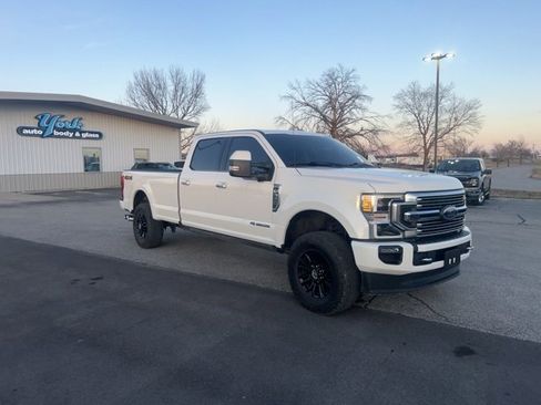 Used 2020 Ford F350 Limited image 4