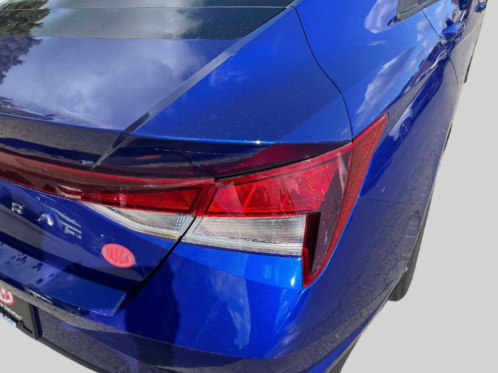 Used 2023 Hyundai Elantra SEL FWD image 9