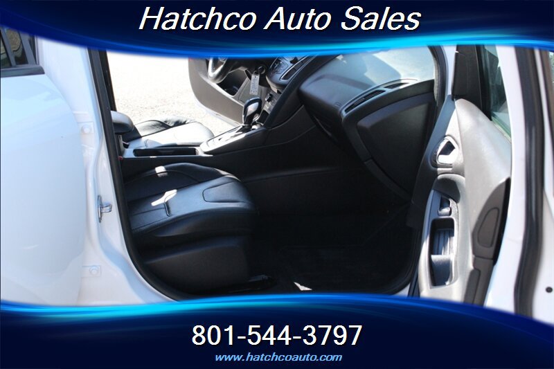 Used 2015 Ford Focus SE w/ Equipment Group 201A FWD image 16