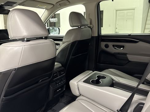 Used 2023 Honda Pilot EX-L image 13