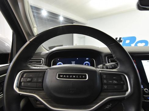 Used 2022 Jeep Wagoneer Series II image 27