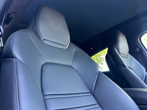 Used 2025 Porsche Cayenne S image 21