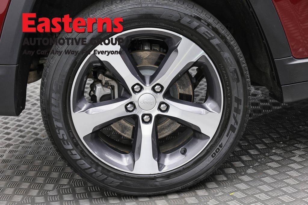 Used 2023 Jeep Grand Cherokee 4WD 4xe w/ Luxury Tech Group II image 32