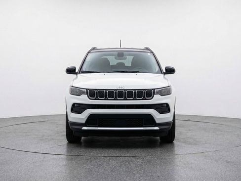 Used 2025 Jeep Compass Limited image 2